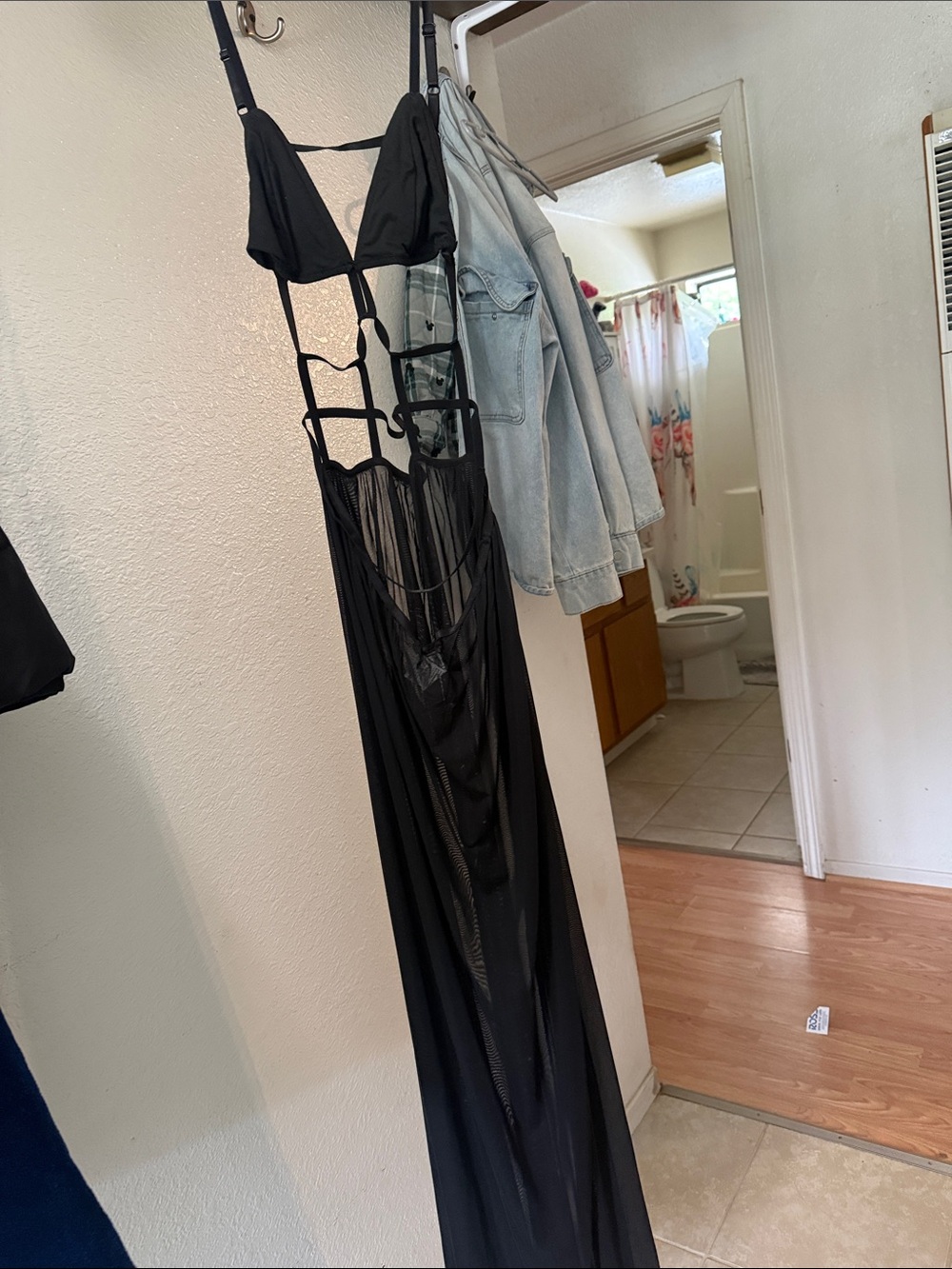 SHEIN Black Strappy Cutout Maxi Dress